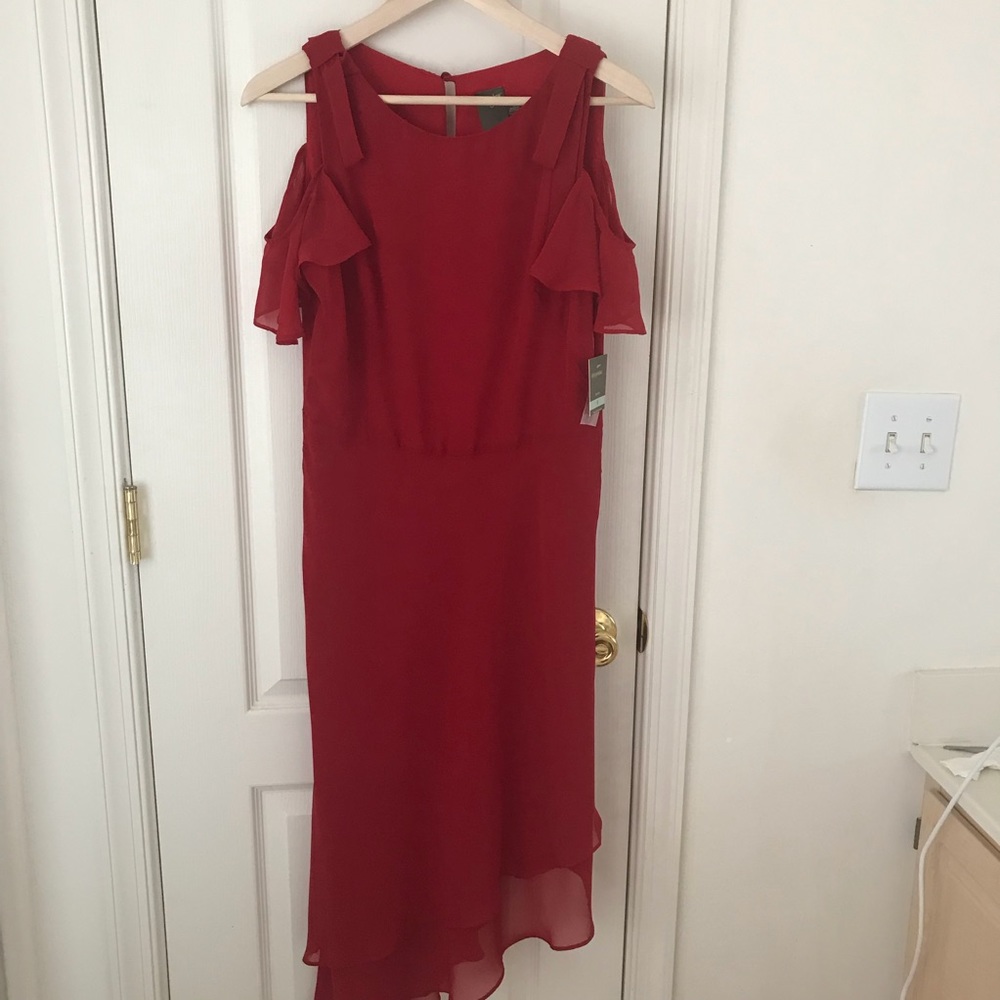 NWT Taylor Dress. Size 8